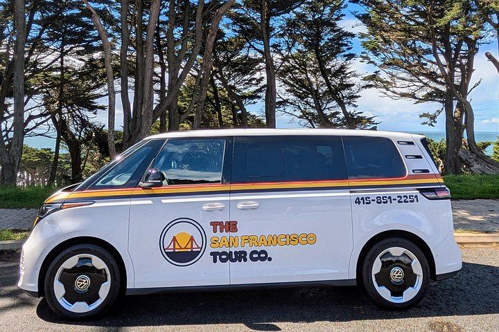 Sommelier-Led Private Sonoma or Napa Wine Tour in an Electric VW ID Buzz Van (1/7)