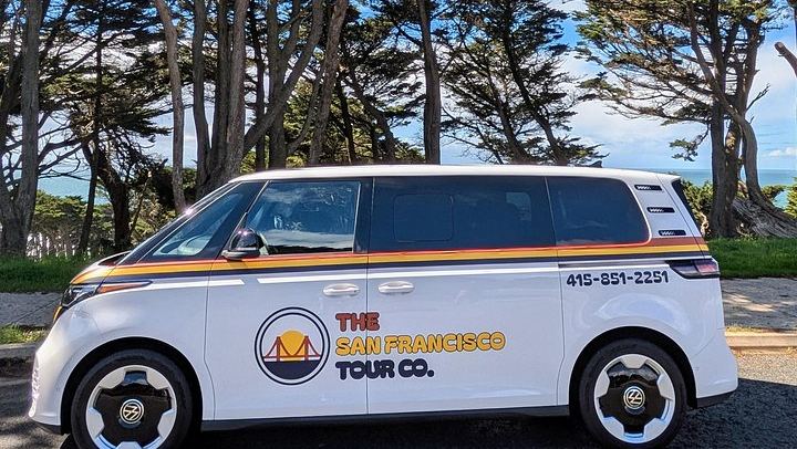 Sommelier-Led Private Sonoma or Napa Wine Tour in an Electric VW ID Buzz Van (1/7)
