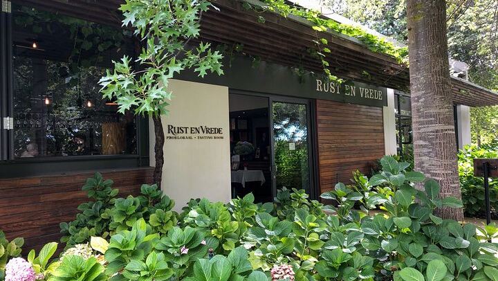 Private Cape Town to Stellenbosch Wine Day: Spier, Rust en Vrede, Delaire Graff, Tokara (1/12)