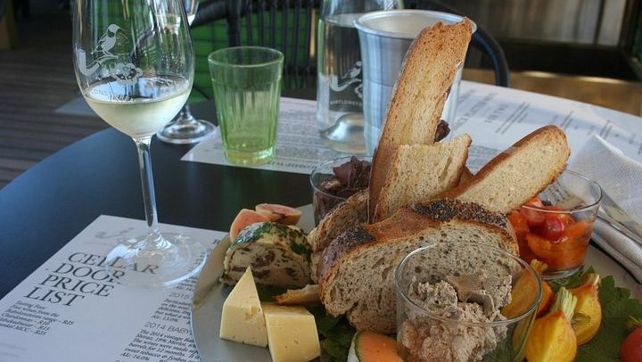 Private Cape Town to Stellenbosch Wine Day: Spier, Rust en Vrede, Delaire Graff, Tokara (2/12)
