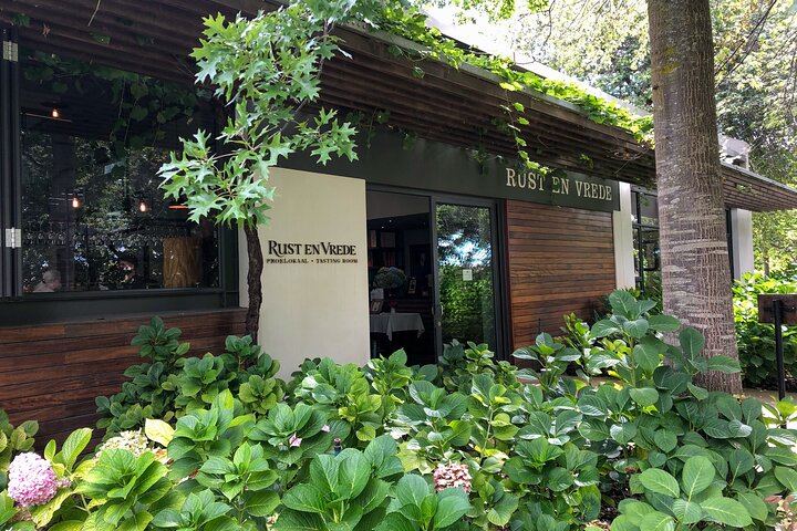 Private Cape Town to Stellenbosch Wine Day: Spier, Rust en Vrede, Delaire Graff, Tokara (1/12)