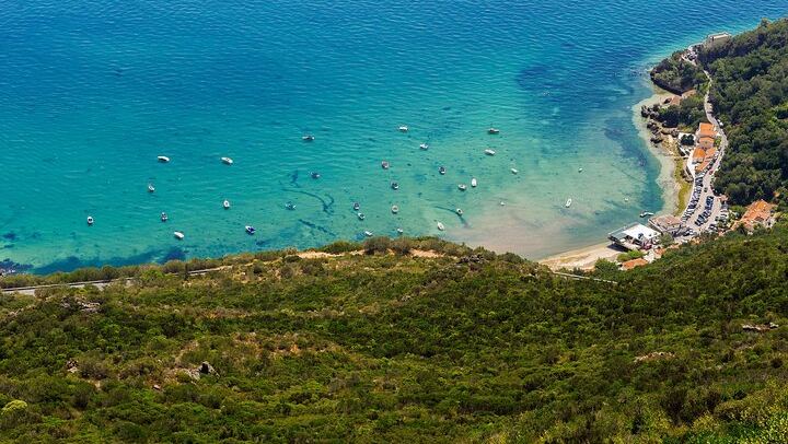 Private Half or Full-Day Arrábida Wine Tour from Lisbon: Palmela Castle and Cristo Rei (1/11)