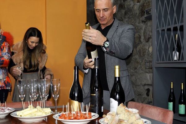 Private Porto Tour to Minho Green Wines and Douro Valley with Chef Lunch and Boat Ride