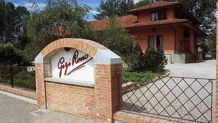 Private Cellar Tour and Langhe Wine Tasting with Wine Museum in Castiglione Falletto (2/6)