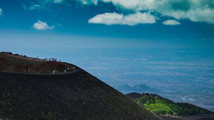 Private Etna Drive to 2,000 m from Messina Cruise Terminal with Optional Winery Tasting (1/9)