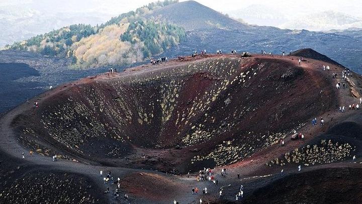 Private Etna Tour from Messina Cruise Terminal with Sartorius Craters and Winery Lunch (4/12)