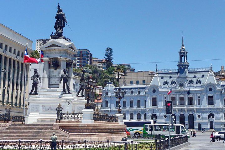 Private Full-Day Tour of Valparaíso and Viña del Mar with Casablanca Wine Tasting (3/12)
