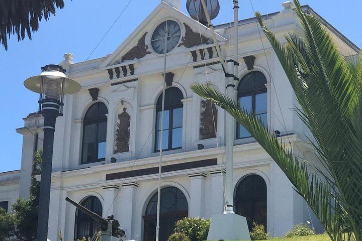 Private Full-Day Tour of Valparaíso and Viña del Mar with Casablanca Wine Tasting (9/12)