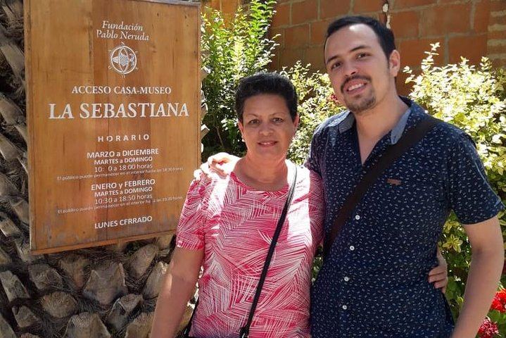 Private Full-Day Tour of Valparaíso and Viña del Mar with Casablanca Wine Tasting (11/12)