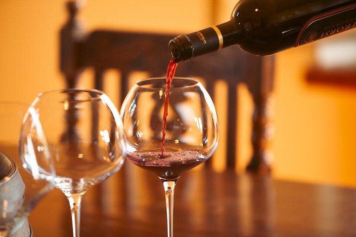 Private Vernaccia Vineyard Lunch with Wine and Olive Oil Tasting (7/10)