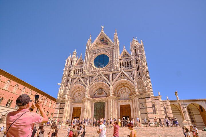 Private Tuscany Day Tour from Florence by Mercedes: Siena, San Gimignano, Chianti Hills (10/12)