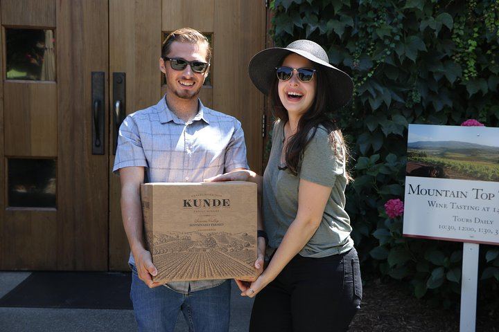 Private Wine Country Tour by Luxury SUV with a Professional Photographer (10/12)