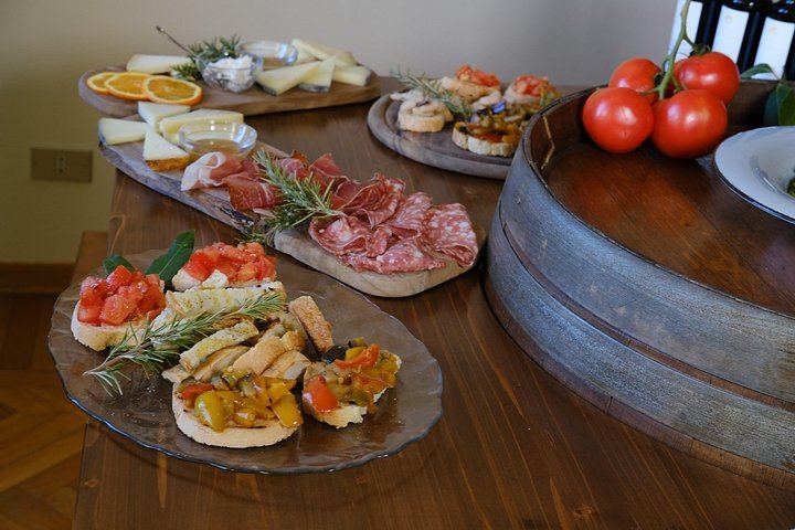 Podere La Marronaia Private Biodynamic Tasting with Lunch, Olive Oil and Balsamic (7/8)