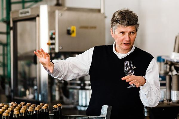 Full-Day Prosecco Tour from Venice Tronchetto: Sommelier Guide, Two Wineries and Lunch