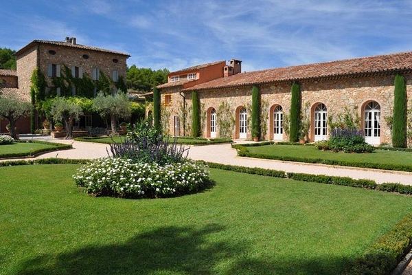 Private Full-Day Provence Wine Tour in the Var: Les Arcs-sur-Argens Châteaux and Tastings
