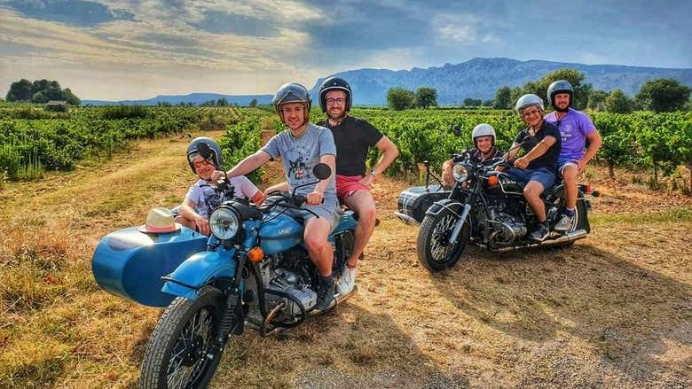 Private Sidecar Tour from Aix: Lavender Fields, Wine Tasting and Calissons, 2 or 4 Hours (2/8)