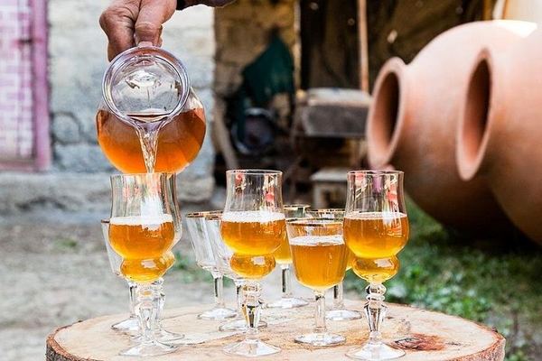Organic Wine Tour of Kakheti: Qvevri Maker, Mosmieri Lunch and Ruispiri Biodynamic Winery