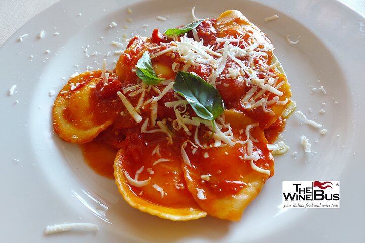 Private Full-Day Irpinia Wine Tour from Sorrento with a Sommelier and Two Wineries (8/12)