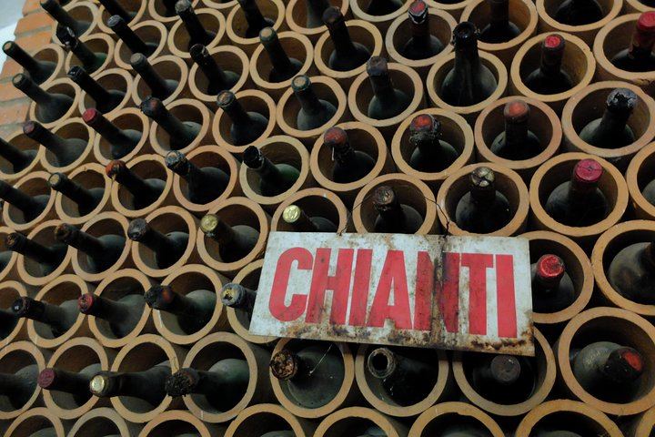 Small-Group Chianti Tasting from Florence at a 12th-Century Villa: Seven Wines and Lunch (5/9)