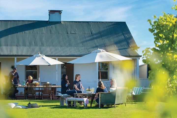 Barossa Valley Premium Wine Tour for Max 6 Guests with Restaurant Lunch (5/6)
