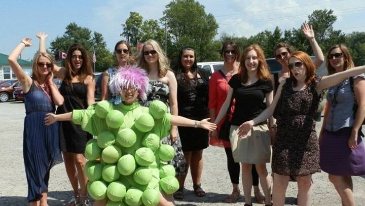 Niagara Afternoon Wine Tasting Tour: 3 Wineries, a Winery Tour and Winemaker Q&A (1/10)