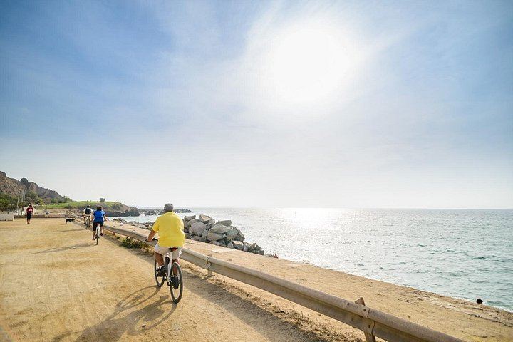 Private Barcelona Coast E-Bike Ride to an Alella Winery, with Wines and Lunch (5/12)