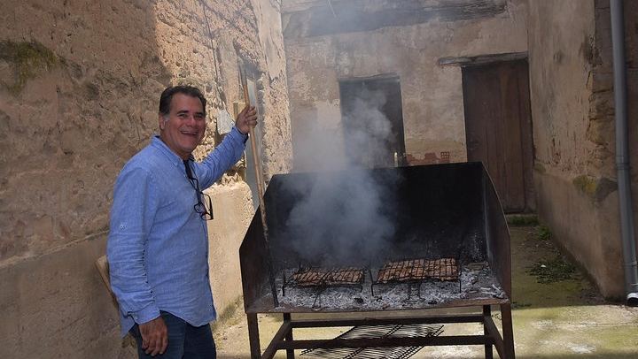 Full-Day Rioja Alta and Alavesa Wine Tour: Two Family Wineries, Vineyard Walk, Local Food (4/11)