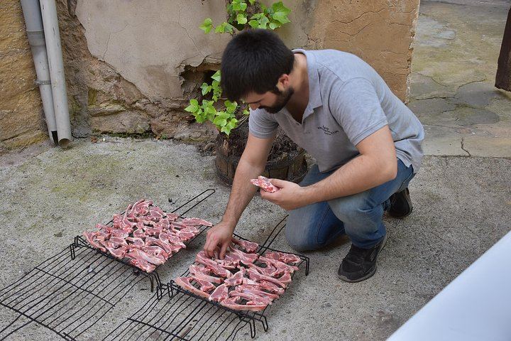 Full-Day Rioja Alta and Alavesa Wine Tour: Two Family Wineries, Vineyard Walk, Local Food (3/11)