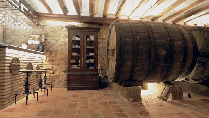 Rioja Wine Route with the Owner of La Bodega del Tesoro: Three Wineries and 1881 Lunch (4/11)