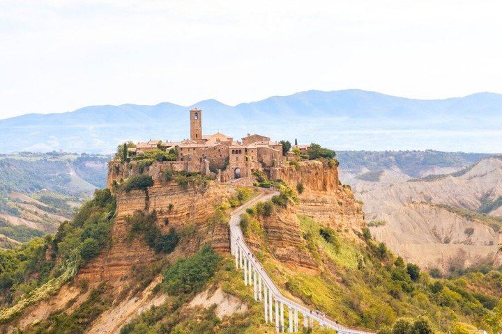 The Tour Guy Rome to Tuscany: Civita di Bagnoregio, Montepulciano Winery Lunch and Pienza (5/12)