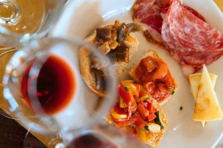 The Tour Guy Rome to Tuscany: Civita di Bagnoregio, Montepulciano Winery Lunch and Pienza (9/12)
