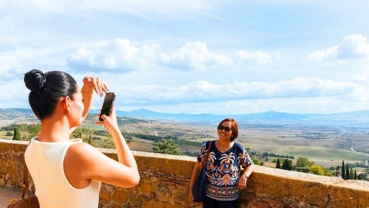 The Tour Guy Rome to Tuscany: Civita di Bagnoregio, Montepulciano Winery Lunch and Pienza (3/12)