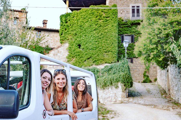Chianti Open-Top Van Safari: Montefioralle, Greve and Two Winery Tastings with Lunch (1/12)