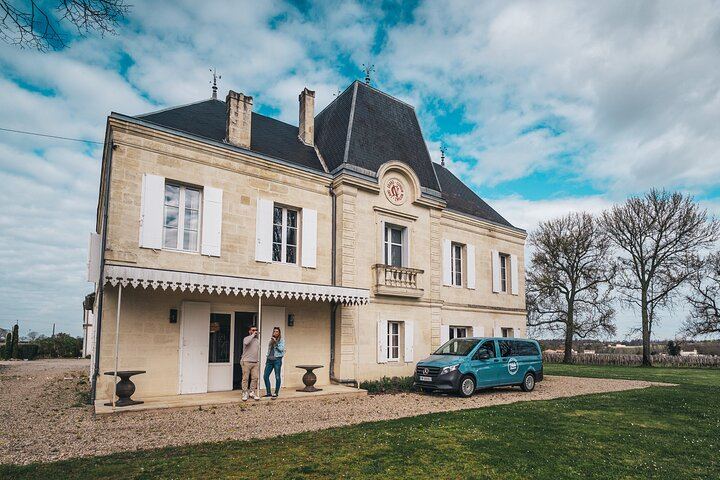Saint-Émilion Day Trip from Bordeaux: Village Walk, 3 Château Tastings and Picnic Lunch (11/12)