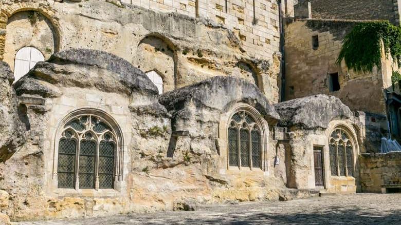 Saint-Émilion Day Trip from Bordeaux: Monolithic Church, Trinity Chapel, Grand Cru Tasting (4/7)