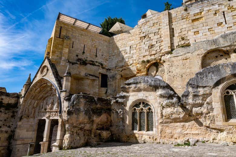 Saint-Émilion Day Trip from Bordeaux: Monolithic Church, Trinity Chapel, Grand Cru Tasting (2/7)