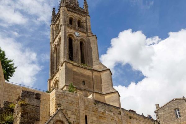 Saint-Émilion Day Trip from Bordeaux: Monolithic Church, Trinity Chapel, Grand Cru Tasting