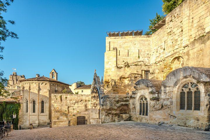 Full-Day Saint-Émilion Trip from Bordeaux: Three Château Tastings and Village Sightseeing (1/10)