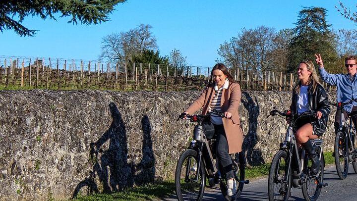 BordeauxWinePilgrim Premium E-Bike Pilgrimage in Saint-Émilion with Château Garden Lunch (4/12)