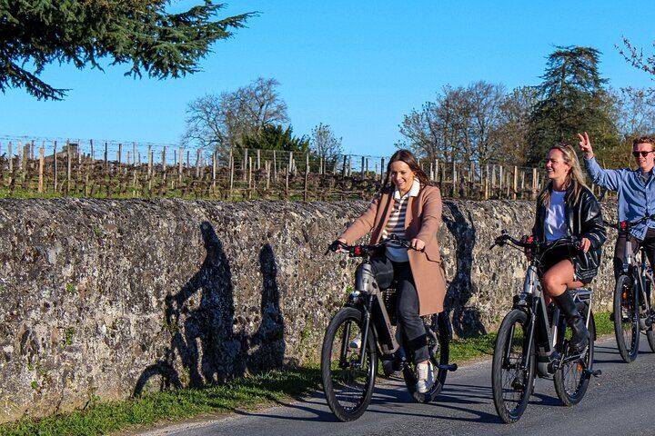 BordeauxWinePilgrim Premium E-Bike Pilgrimage in Saint-Émilion with Château Garden Lunch (4/12)