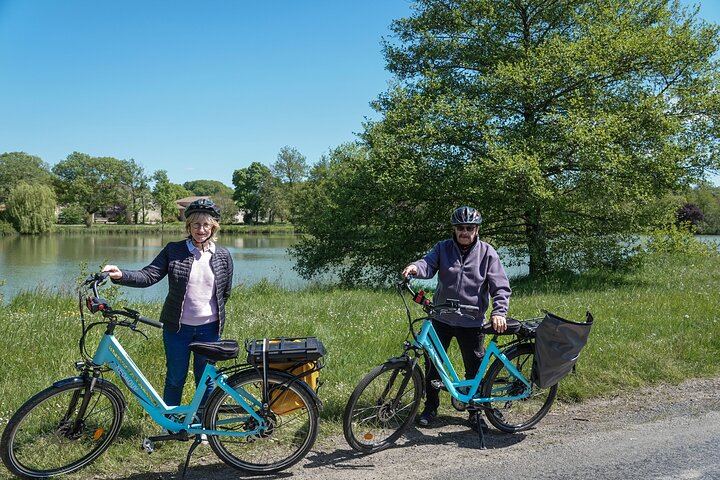 BordeauxWinePilgrim Premium E-Bike Pilgrimage in Saint-Émilion with Château Garden Lunch (5/12)