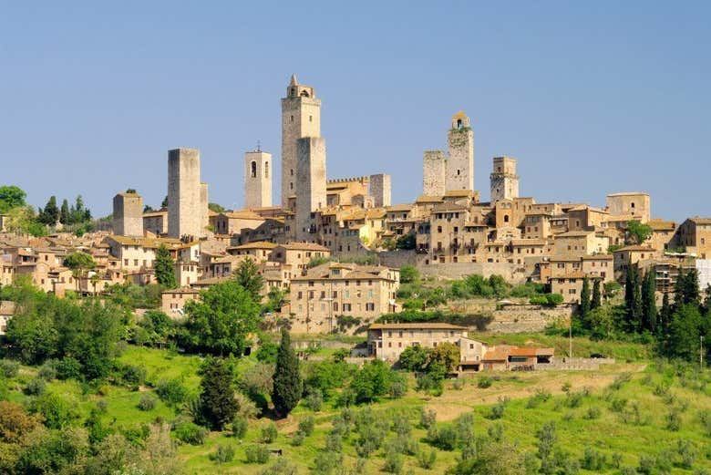 Florence Day Trip to Monteriggioni, Siena, San Gimignano and a Chianti Vineyard Tasting (2/4)