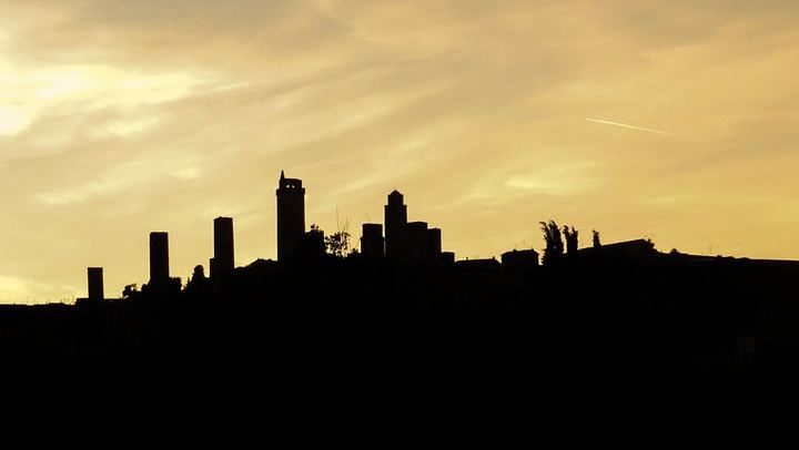 Sunset Terrace Dinner with Eight-Wine Tasting Overlooking San Gimignano (1/7)