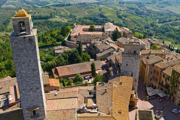 Semi-Private Mercedes Van Wine Day from Florence: San Gimignano and Prosecco (9/12)