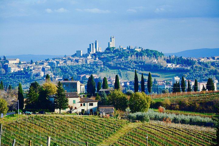 Private Day Trip from Florence to San Gimignano and Chianti by Deluxe Minivan, Commentary (1/8)