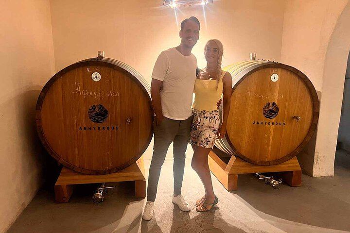 Santorini Half-Day Wine Tour to Three Wineries with 12 Tastings, Tapas and Sunset (10/12)