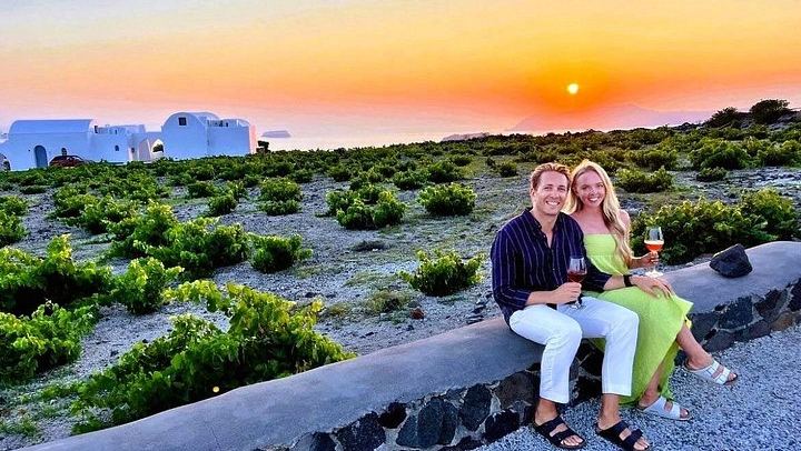 Santorini Sunset Wine Tour for Up to 8 with a Sommelier, Three Wineries and Dinner (4/12)