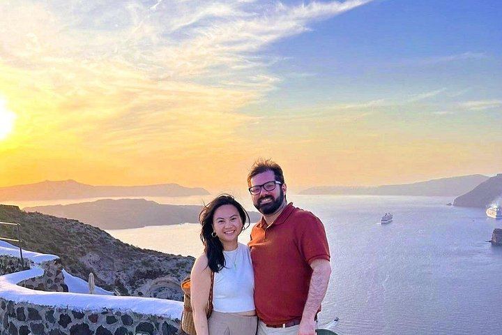 Santorini Sunset Wine Tour for Up to 8 with a Sommelier, Three Wineries and Dinner (11/12)