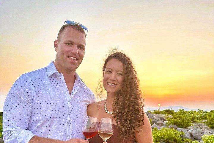 Santorini Sunset Wine Tour for Up to 8 with a Sommelier, Three Wineries and Dinner (12/12)