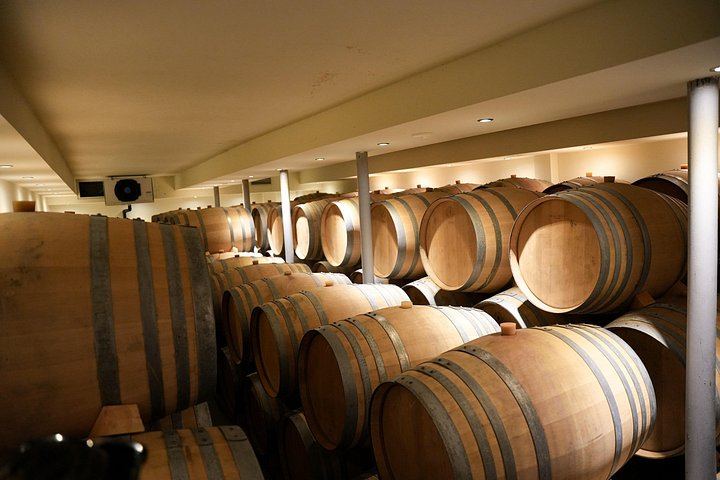 Santorini Seated Lunch: 6 Volcanic Wines, 6 Paired Dishes, Artemis Karamolegos (12/12)